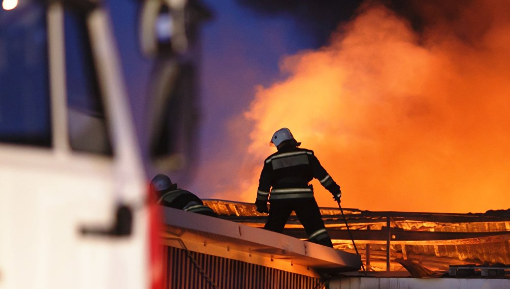 В Нижневартовске две семьи остались без жилья из-за пожара