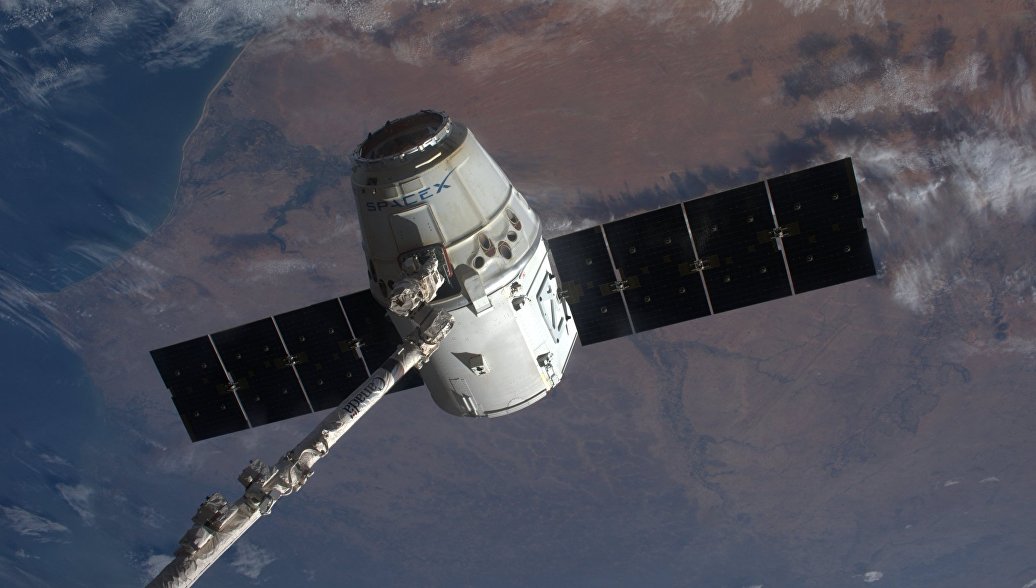 SpaceX передвинула сроки испытаний космического корабля Dragon