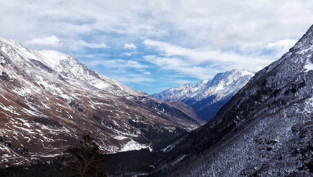 Снегопад в горах Кабардино-Балкарии создает высокую угрозу схода лавин