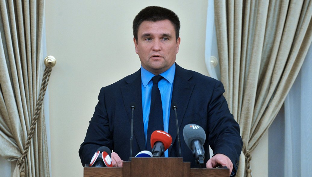 Климкин намерен вернуть живущих в России украинцев на родину