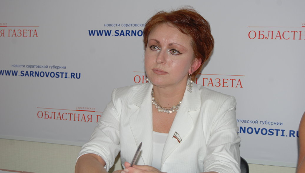 Саратовский экс-министр получала материальную помощь, сообщили СМИ