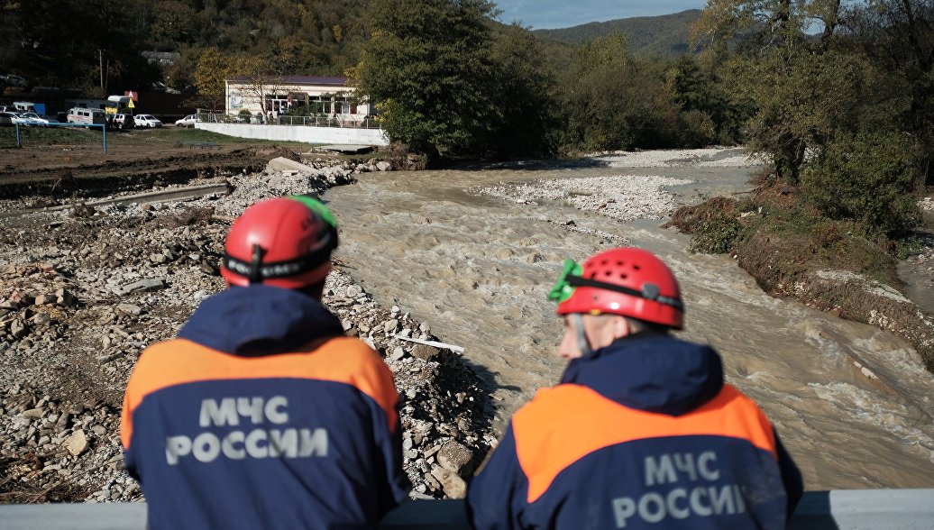 В Краснодарском крае без света остаются около 3,4 тысячи человек