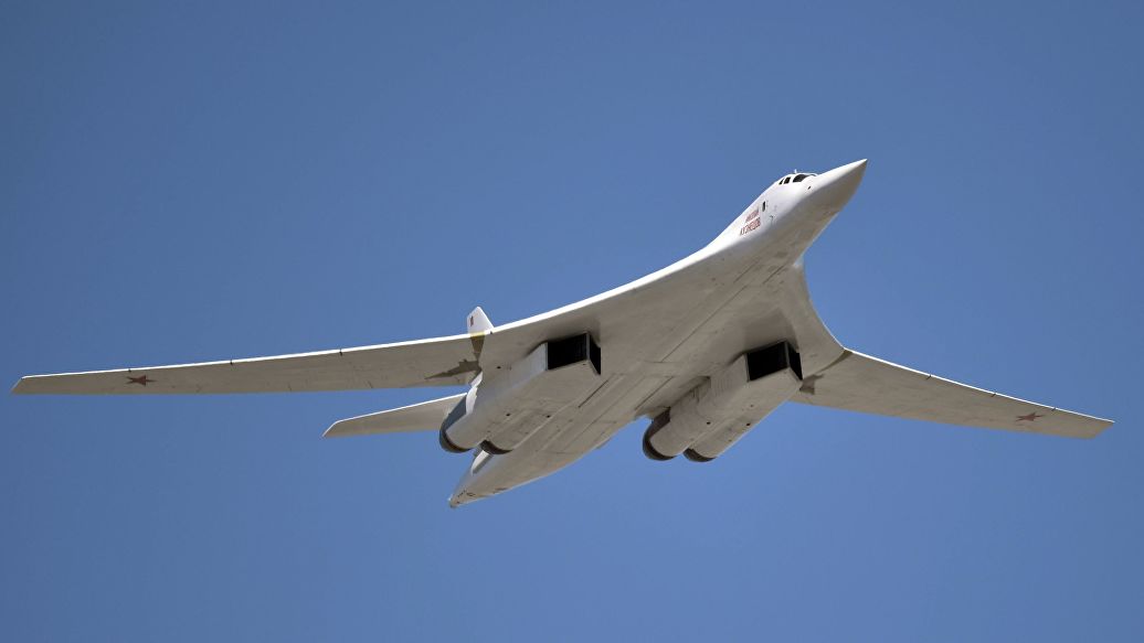 В Минобороны доказали превосходство Ту-160 над американским B-1B